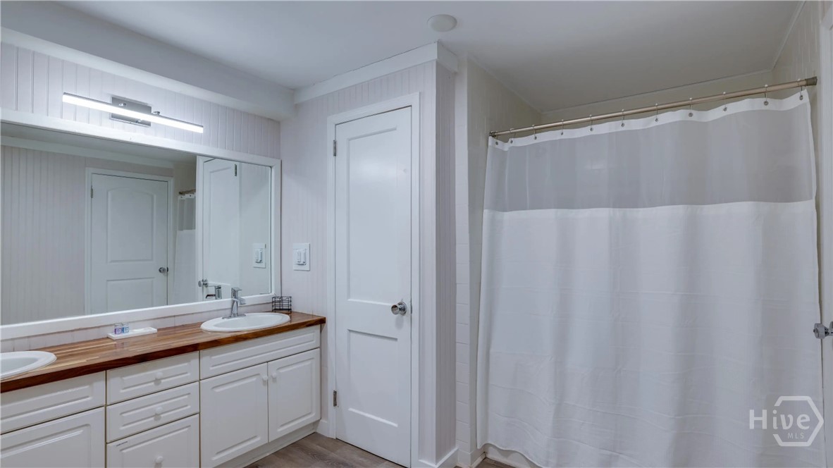 104 18th Street B Property Photo 13