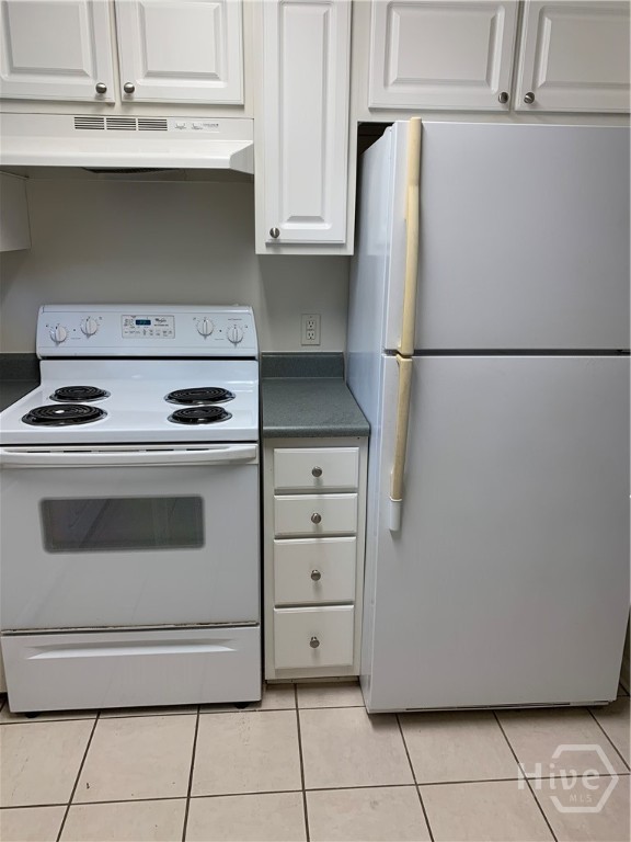 310 Tibet Avenue 2 Property Photo 8