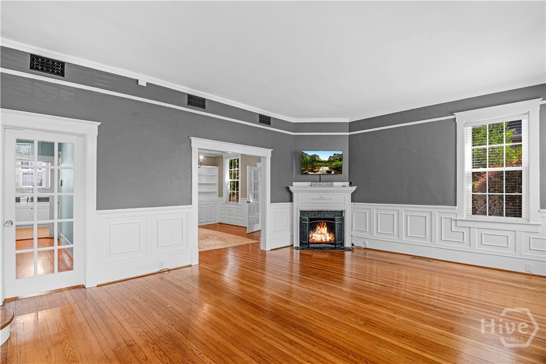 202 E 49th Street Property Photo 4