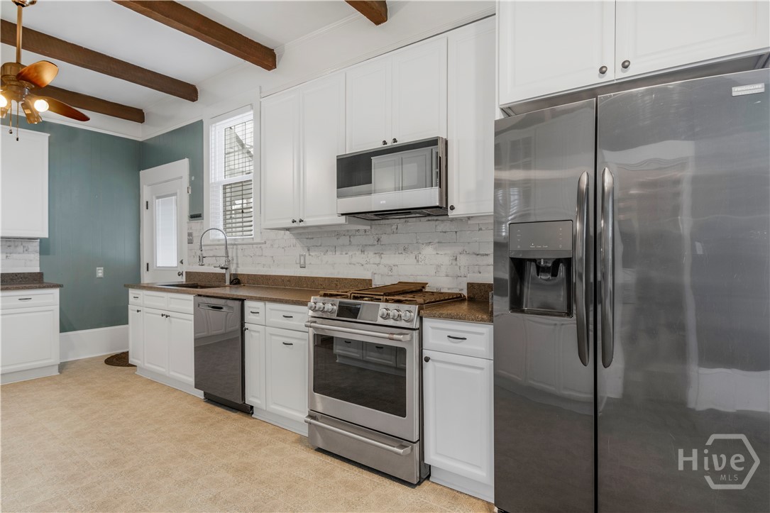 202 E 49th Street Property Photo 13