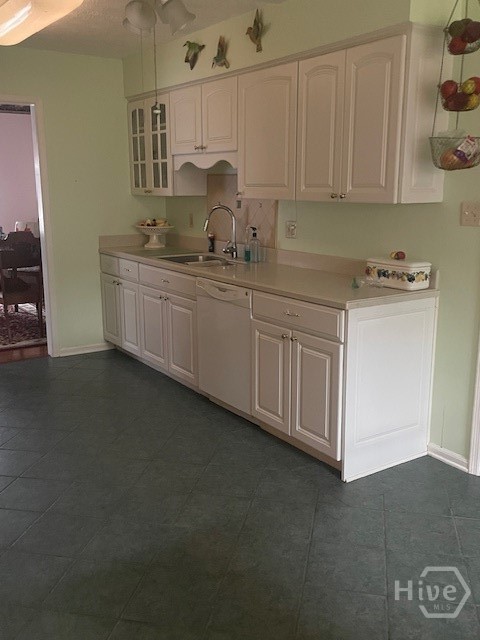 7 Fallowfield Drive Property Photo 4