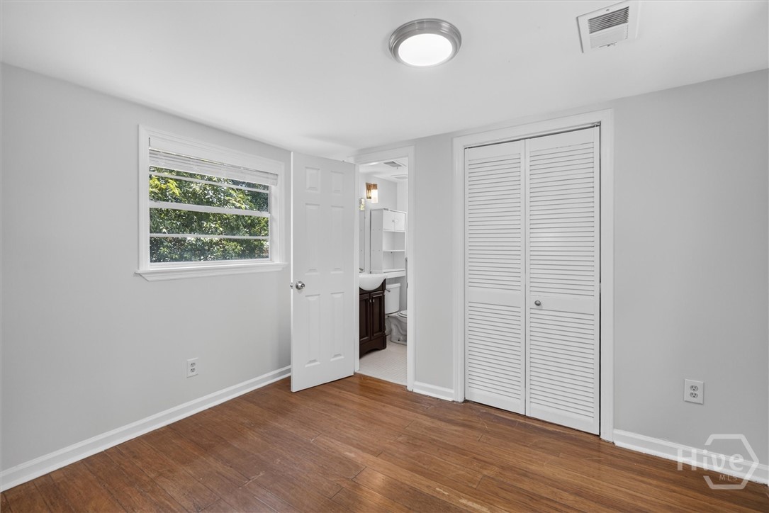 703 E 34th Street Property Photo 11