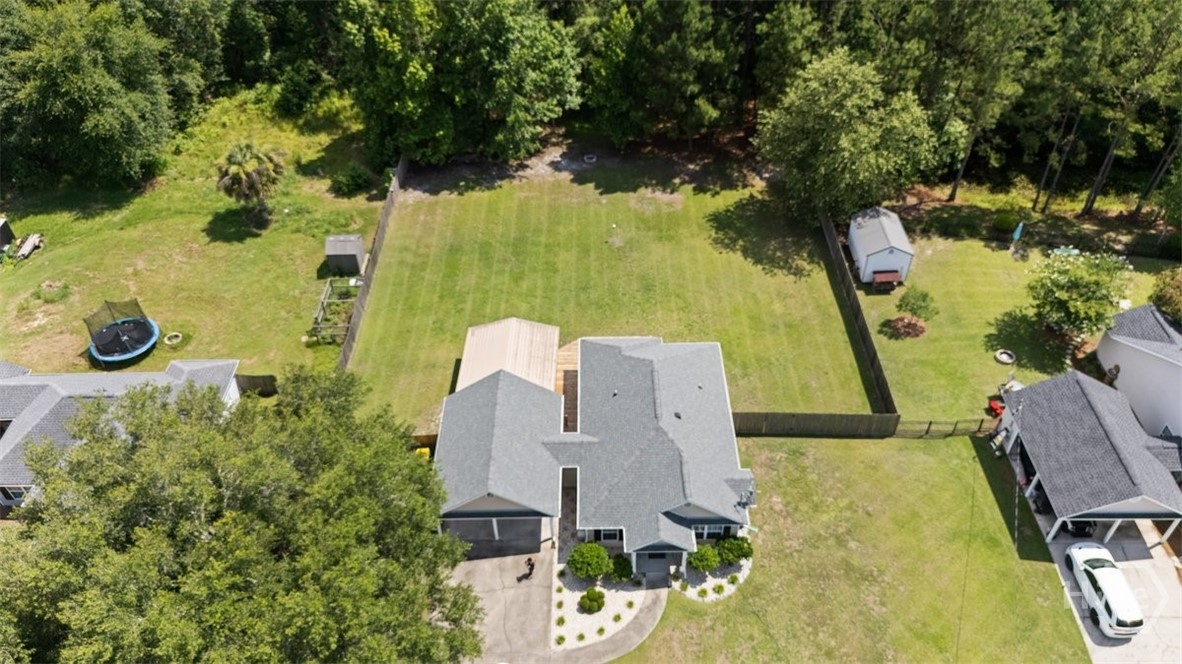 210 Lindsey Drive Property Photo 3