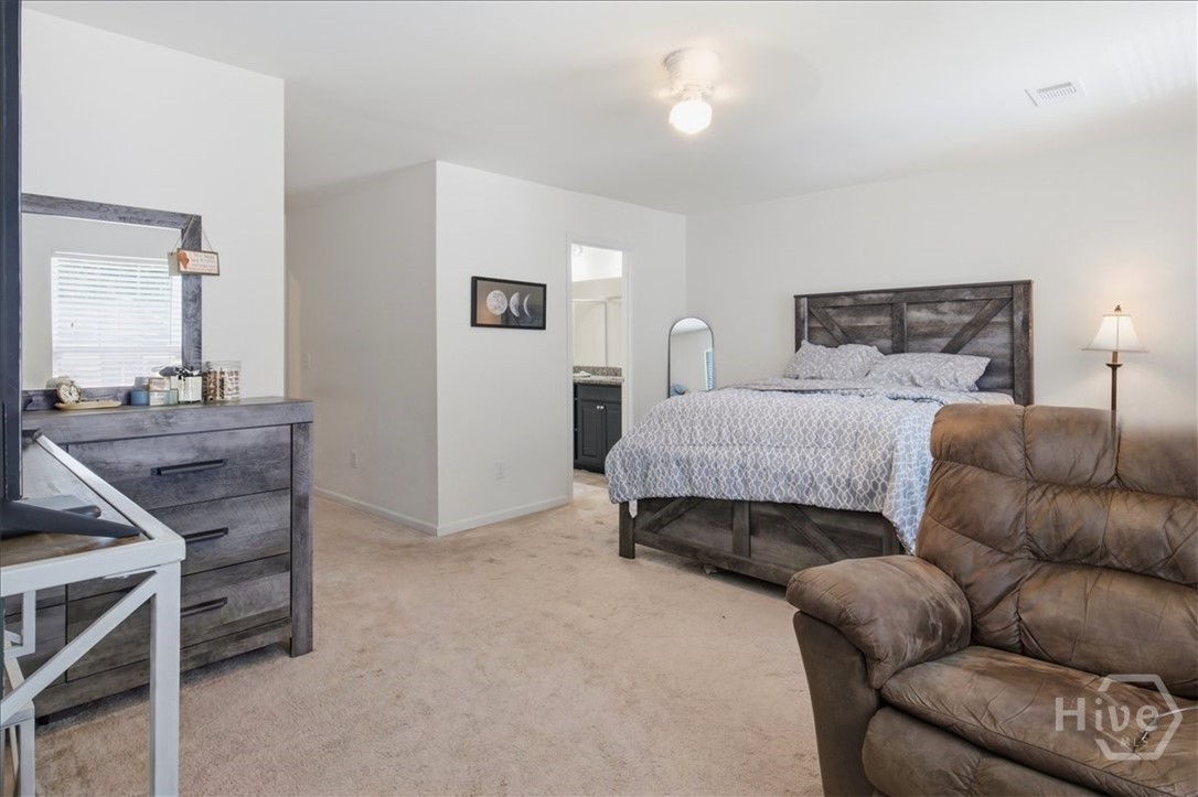 379 Southwilde Way Property Photo 37