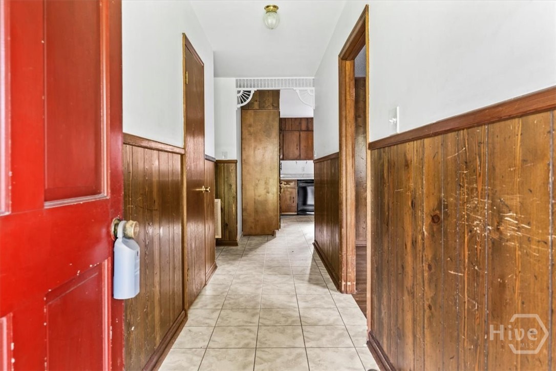 107 Middleton Drive Property Photo 7