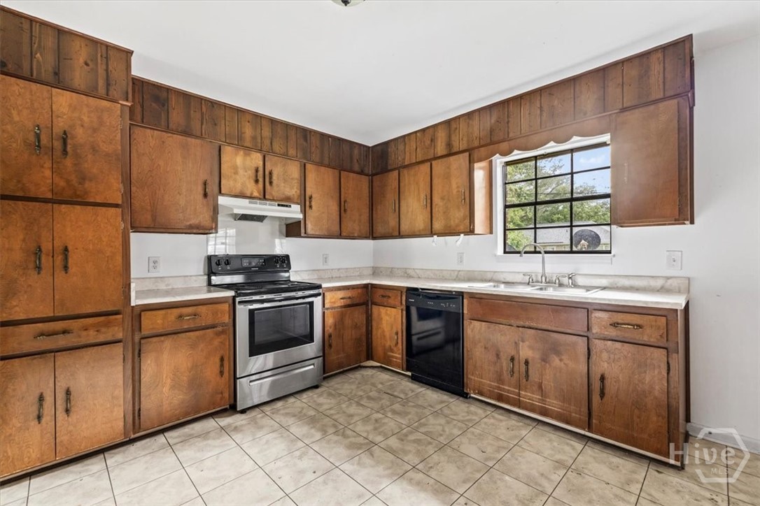 107 Middleton Drive Property Photo 16