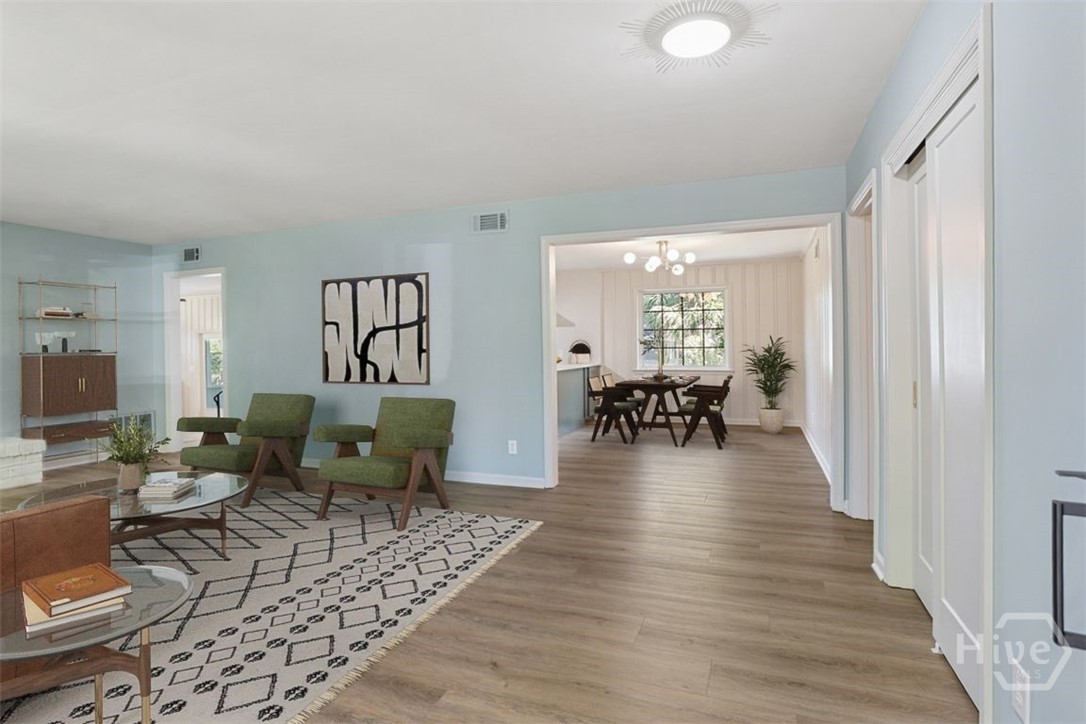 1462 Marlborough Way Property Photo 8