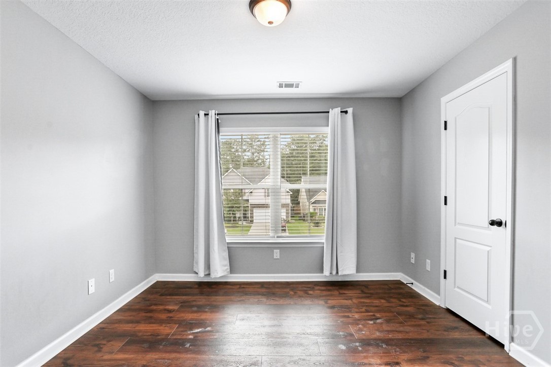 106 Laguna Way Property Photo 31