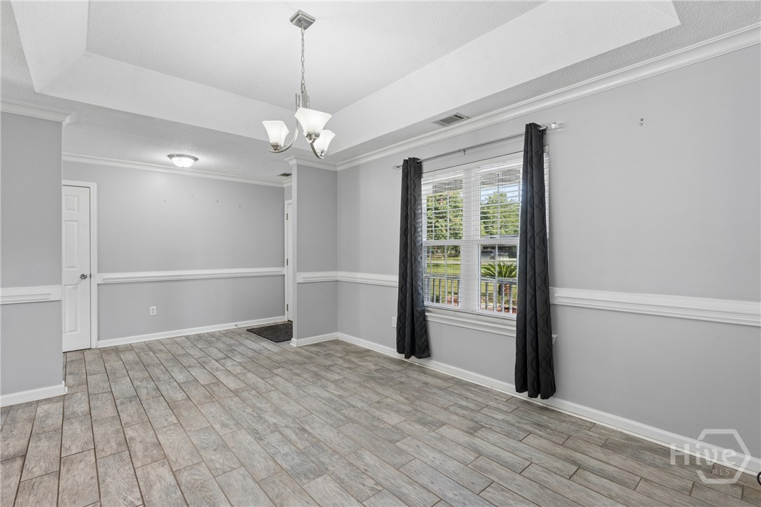 476 Roebling Road Property Photo 6