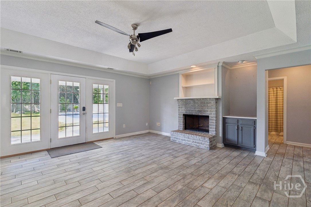 476 Roebling Road Property Photo 7