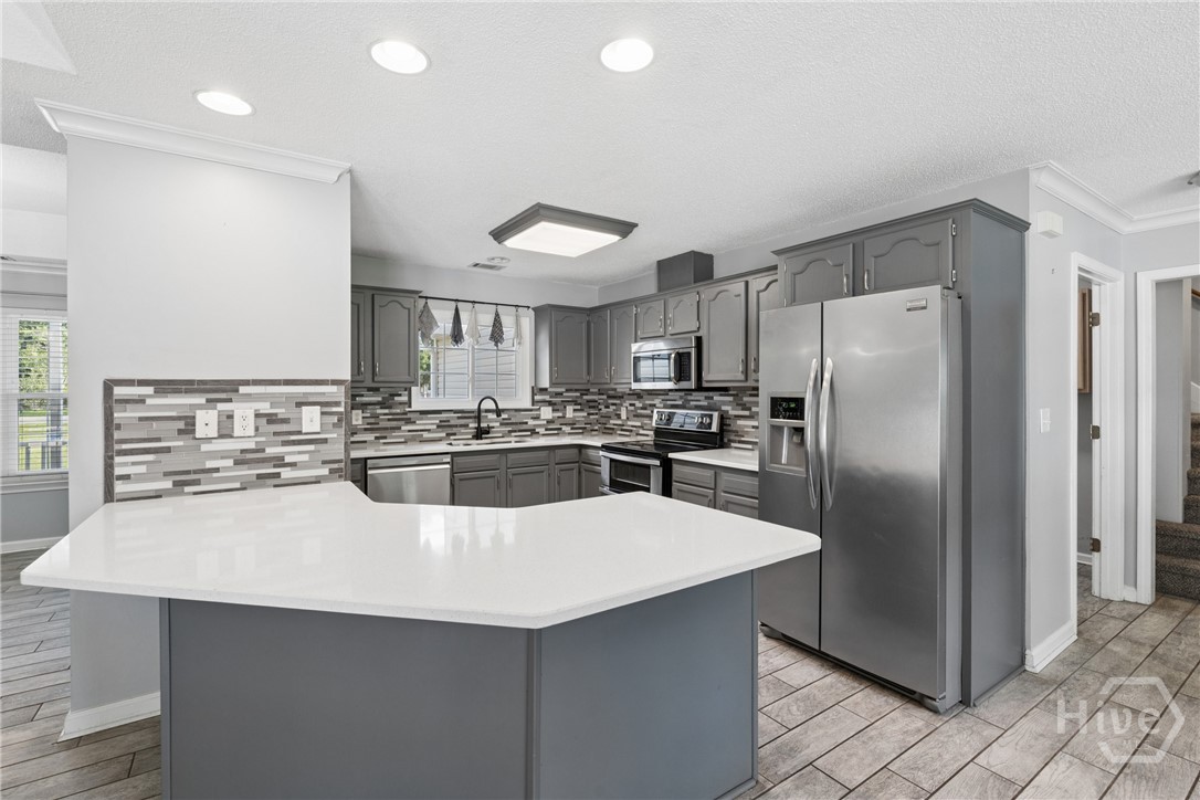 476 Roebling Road Property Photo 10