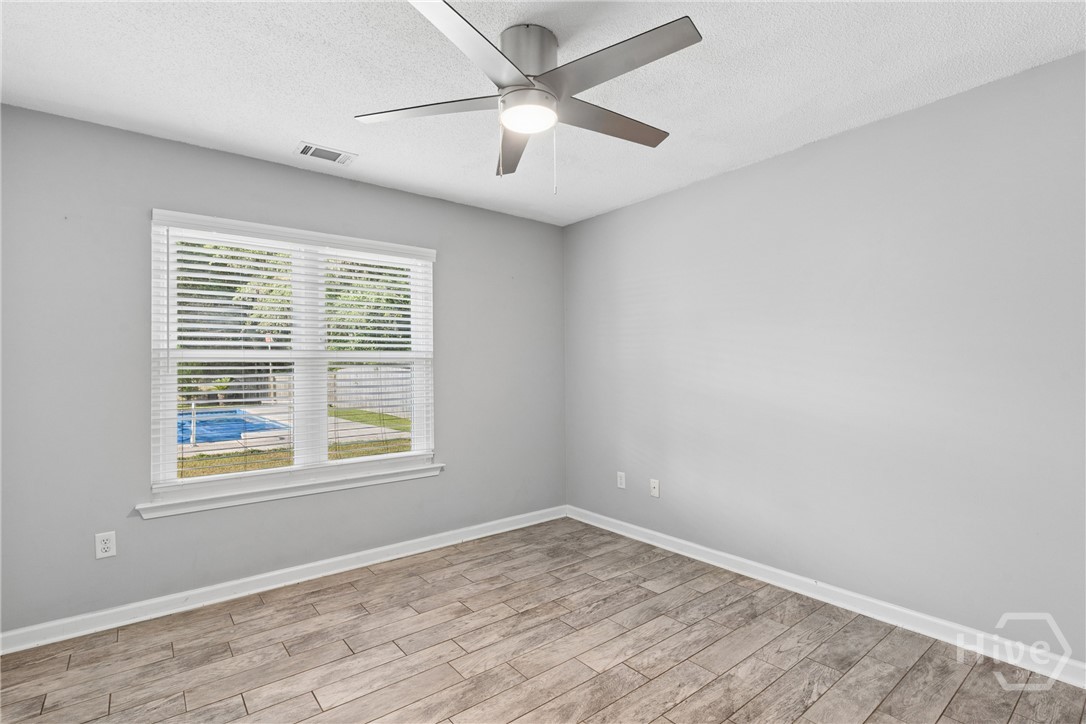476 Roebling Road Property Photo 18
