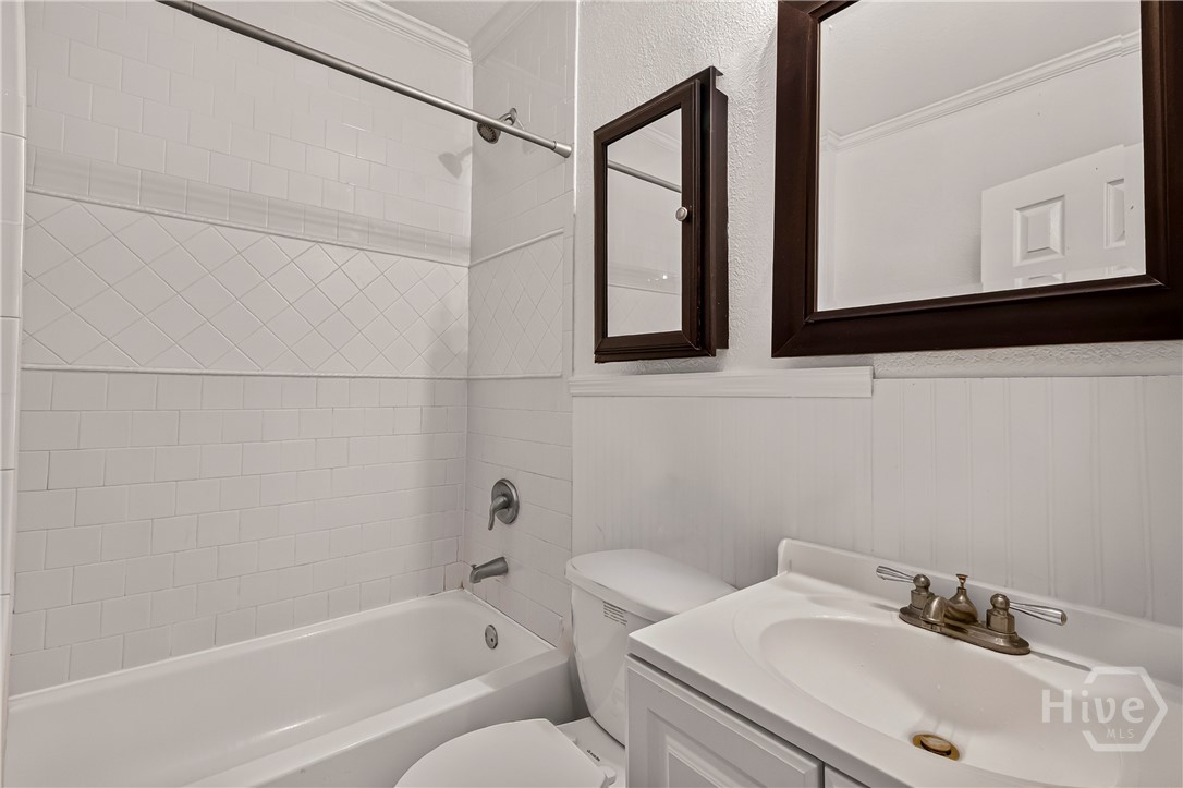 743 E Henry Street Property Photo 13