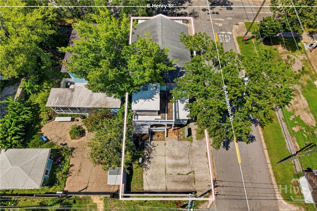 743 E Henry Street Property Photo 32