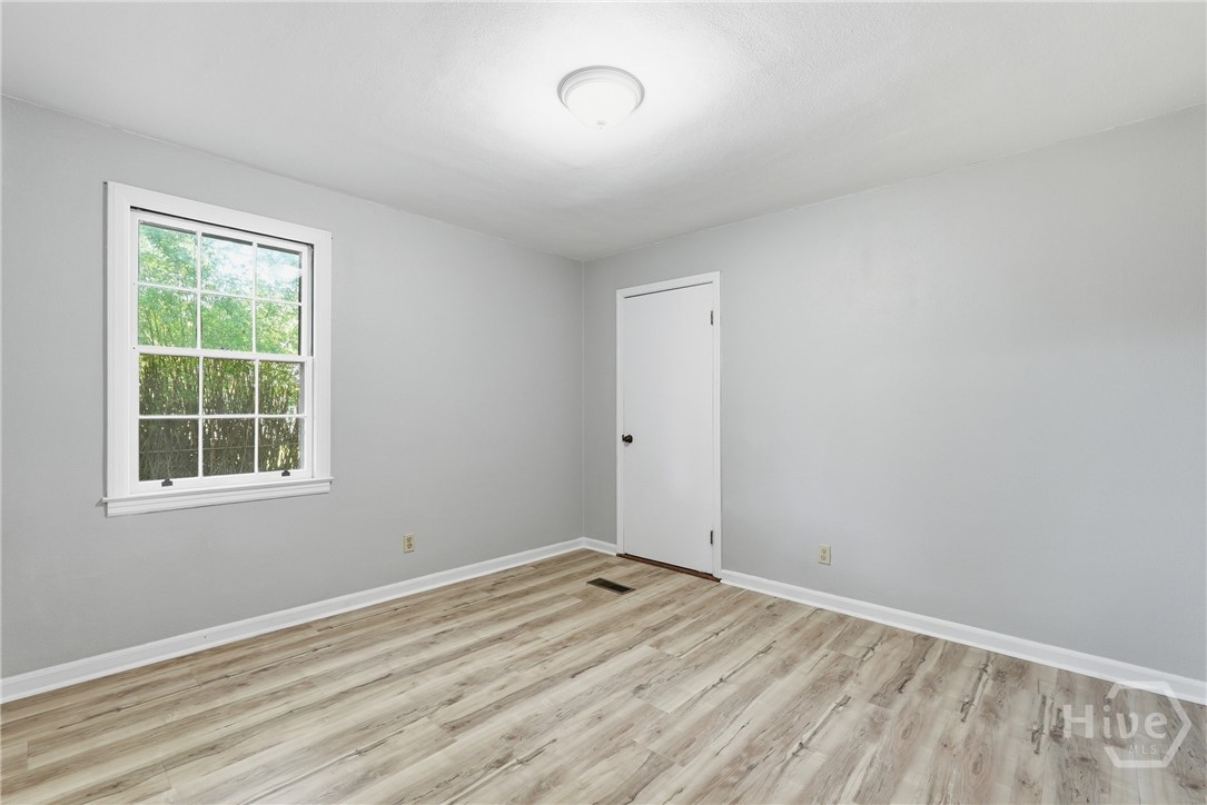 2326 Lorraine Drive Property Photo 14