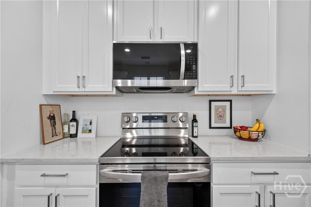 706 W 44th Street Property Photo 15