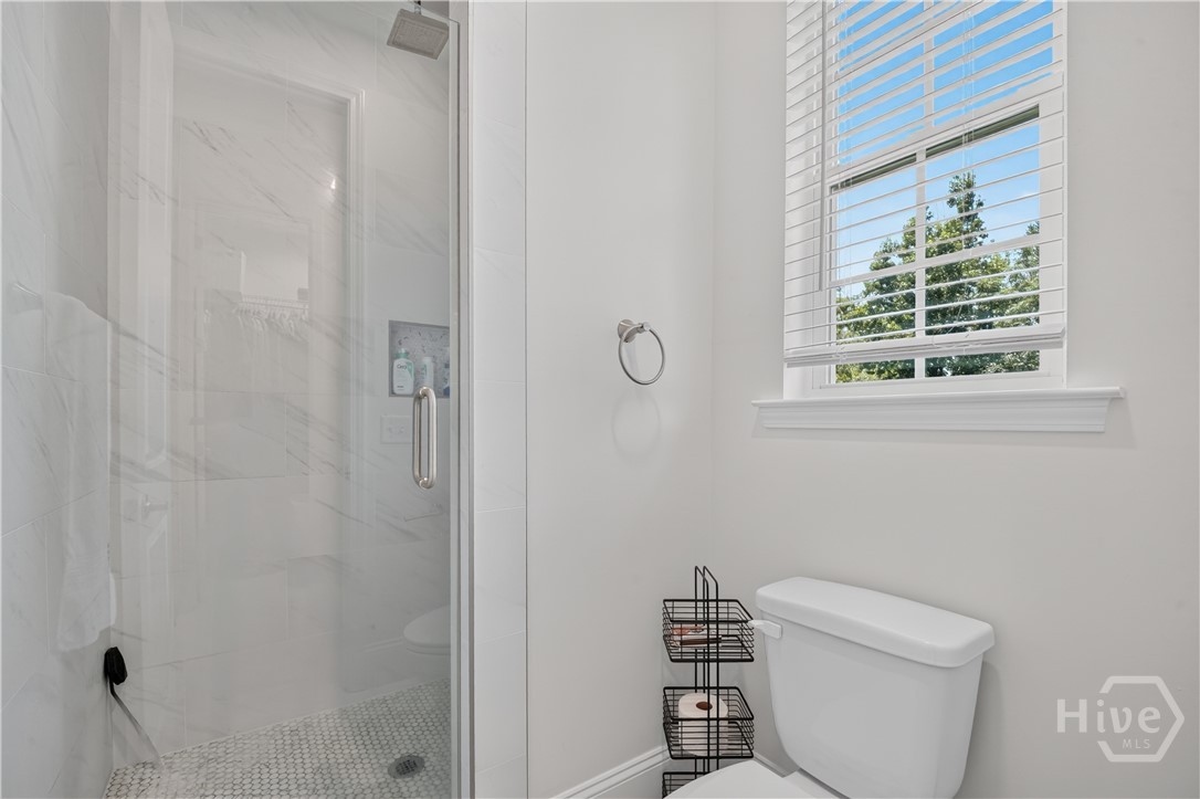 706 W 44th Street Property Photo 23