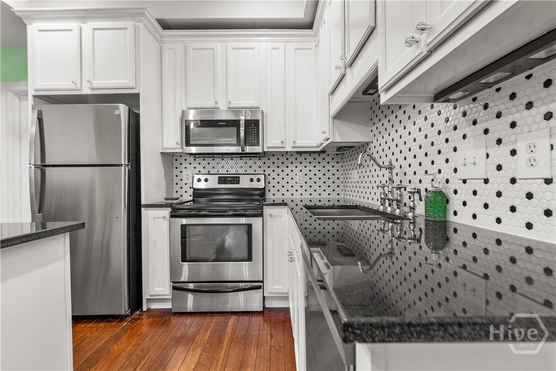 521 E Broad Street 2 Property Photo 11