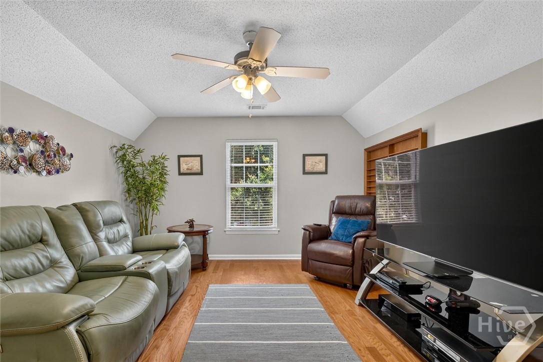 315 Gloucester Road Property Photo 40