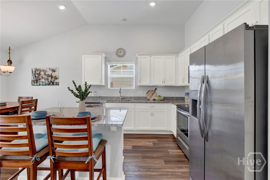 12 Cadre Circle Property Photo 8