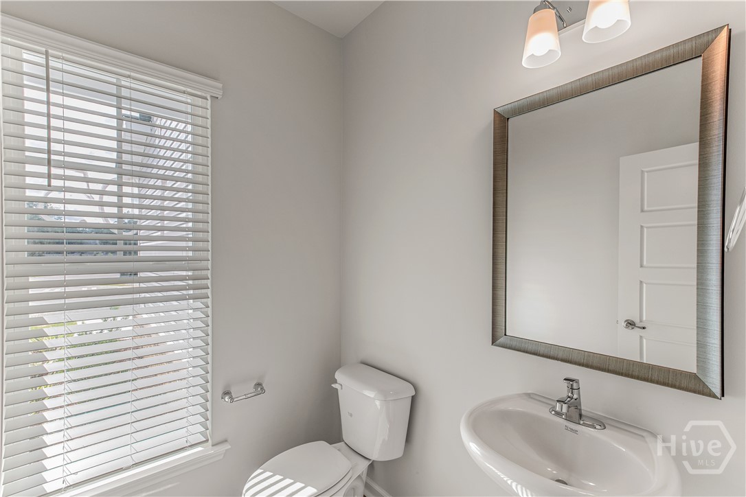 309 Pinebury Road Property Photo 6