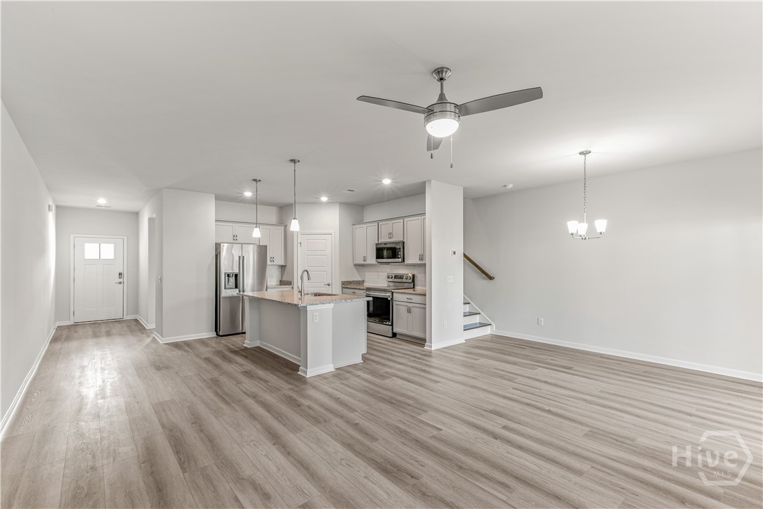 309 Pinebury Road Property Photo 13
