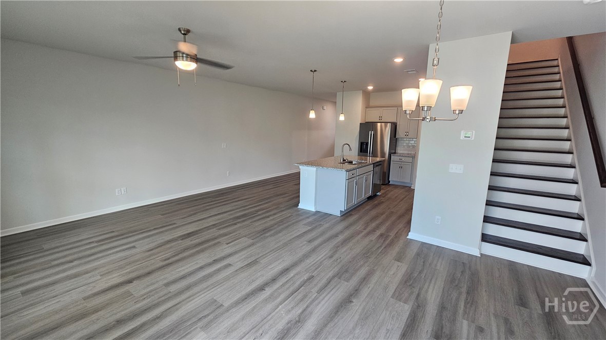 311 Pinebury Road Property Photo 8