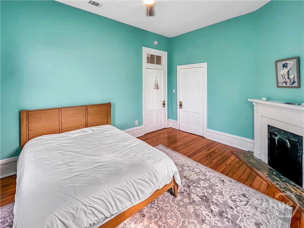 413 E 36th Street Property Photo 18