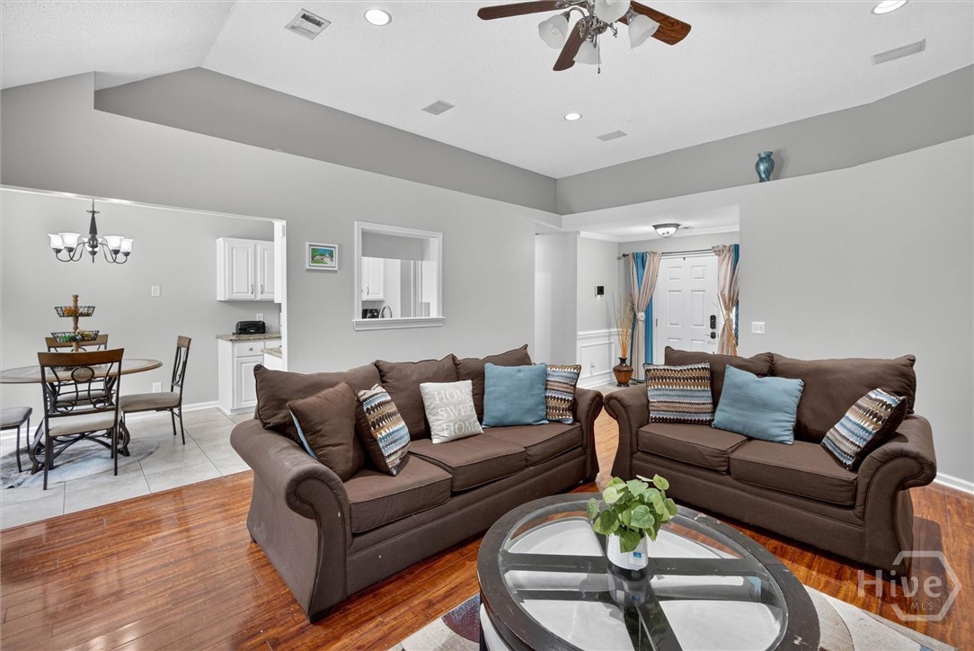 156 Dovetail Crossing Property Photo 5
