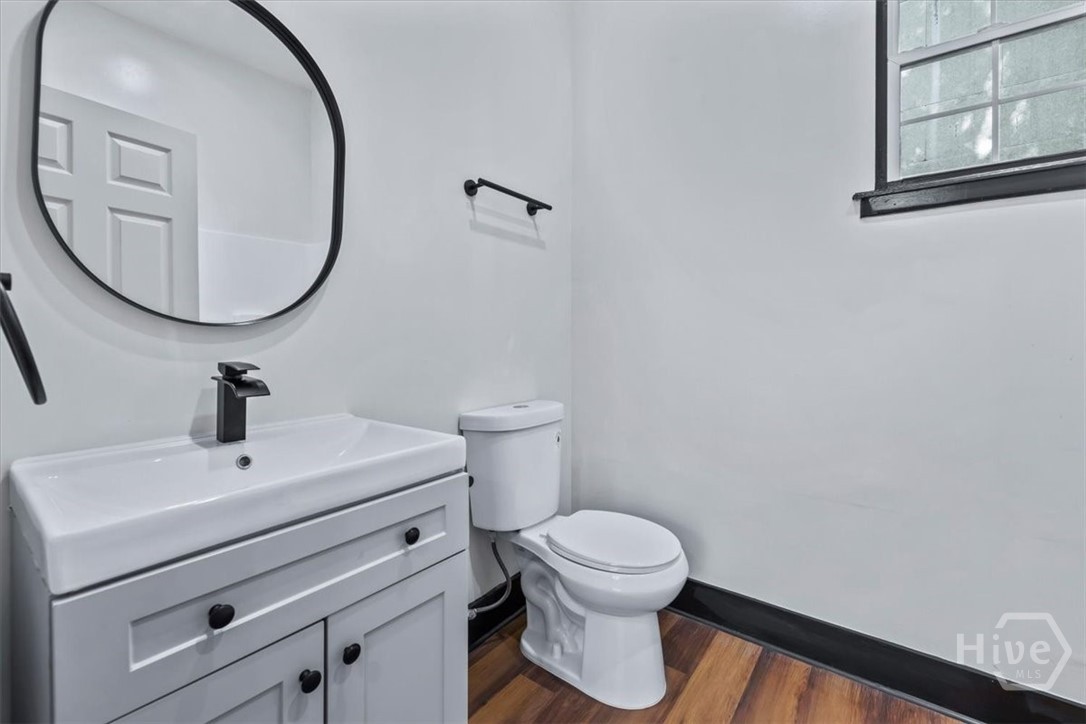 604 W 40th Street Property Photo 22