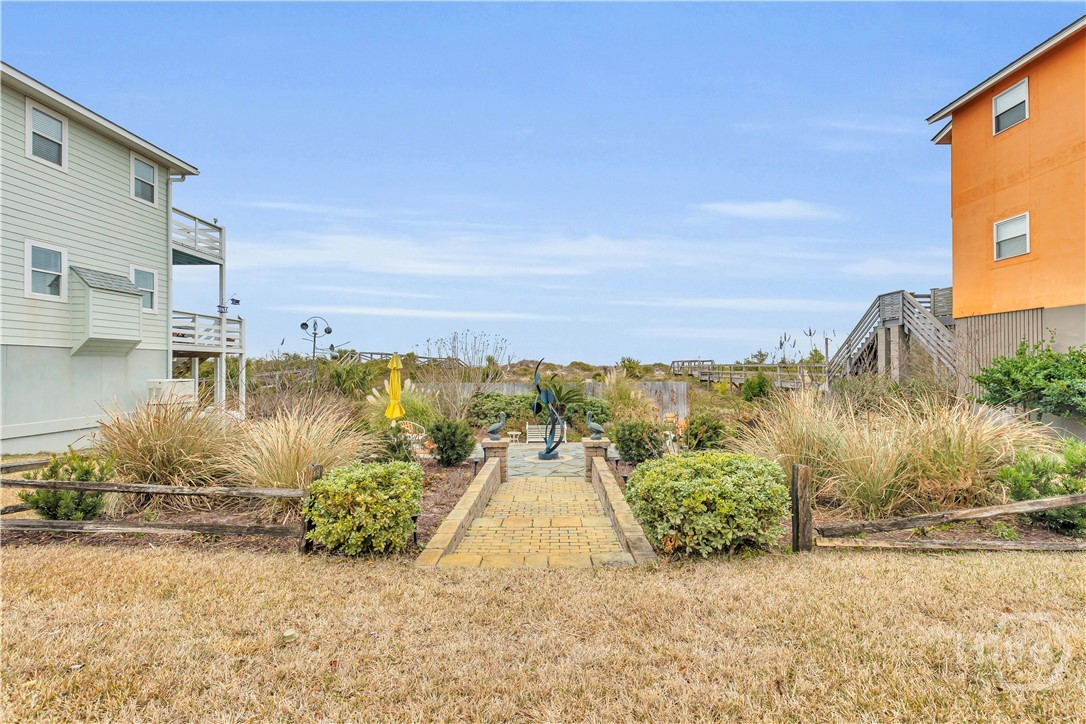 4 Northshore Drive Property Photo 2