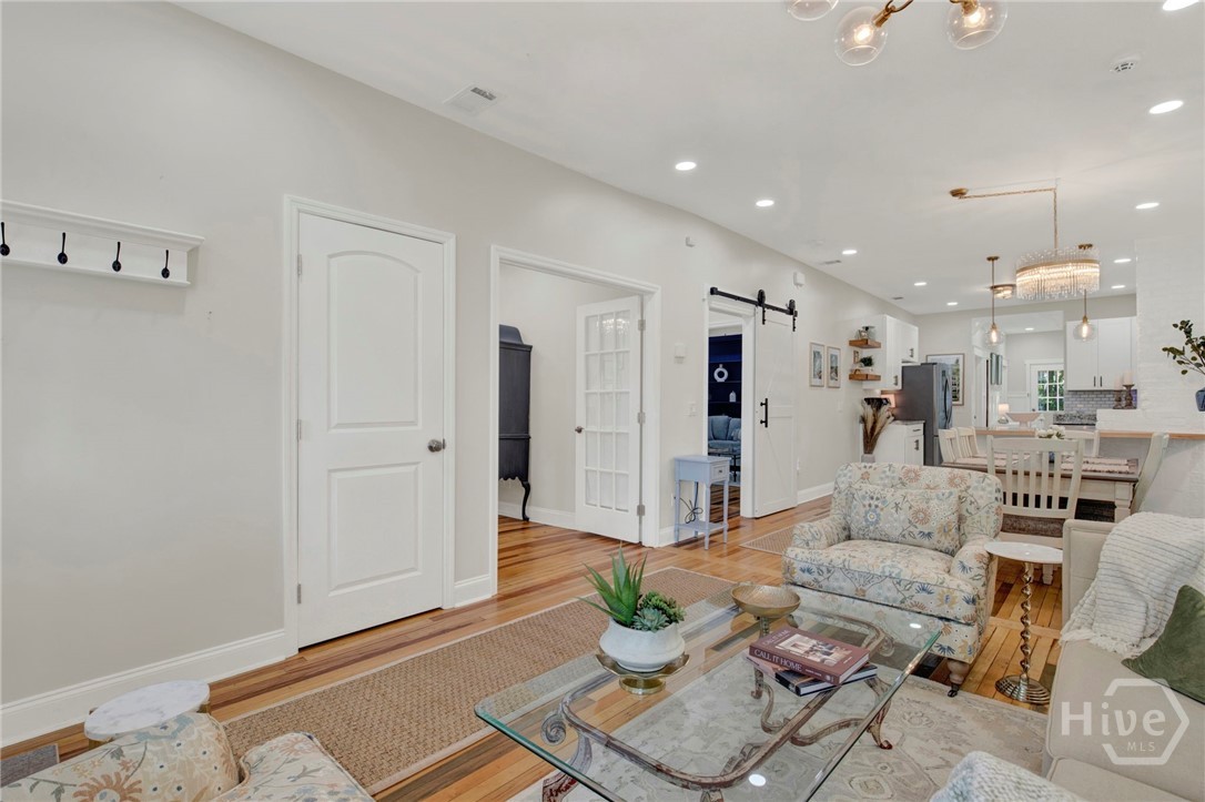 809 E Bolton Street Property Photo 11