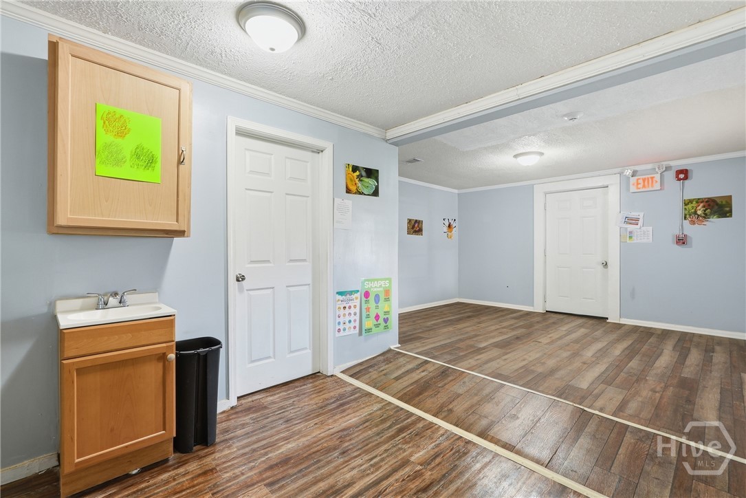 204 Best Street Property Photo 13