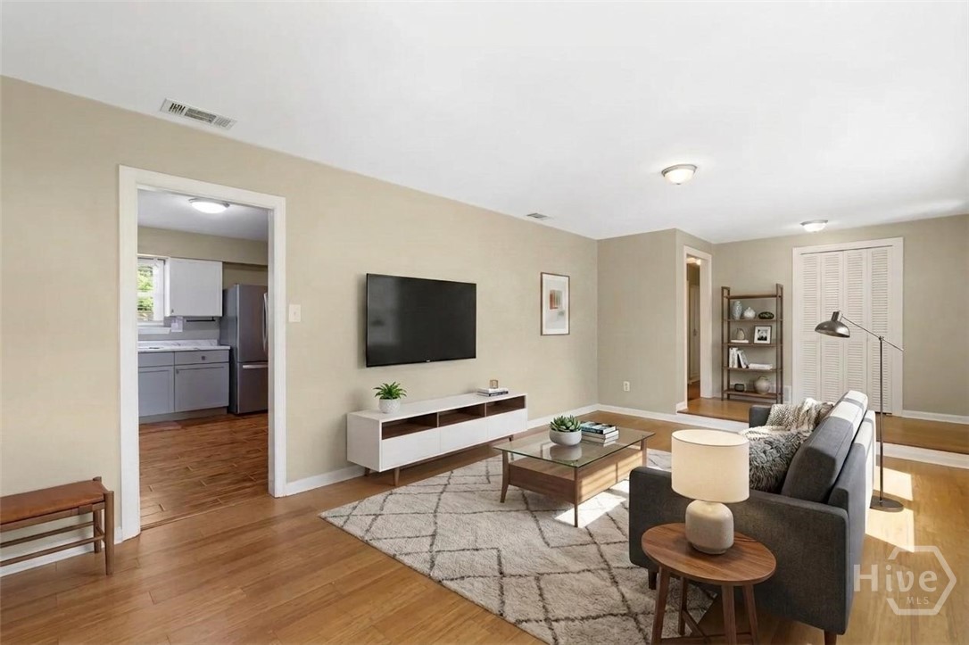17 Regent Drive Property Photo 3