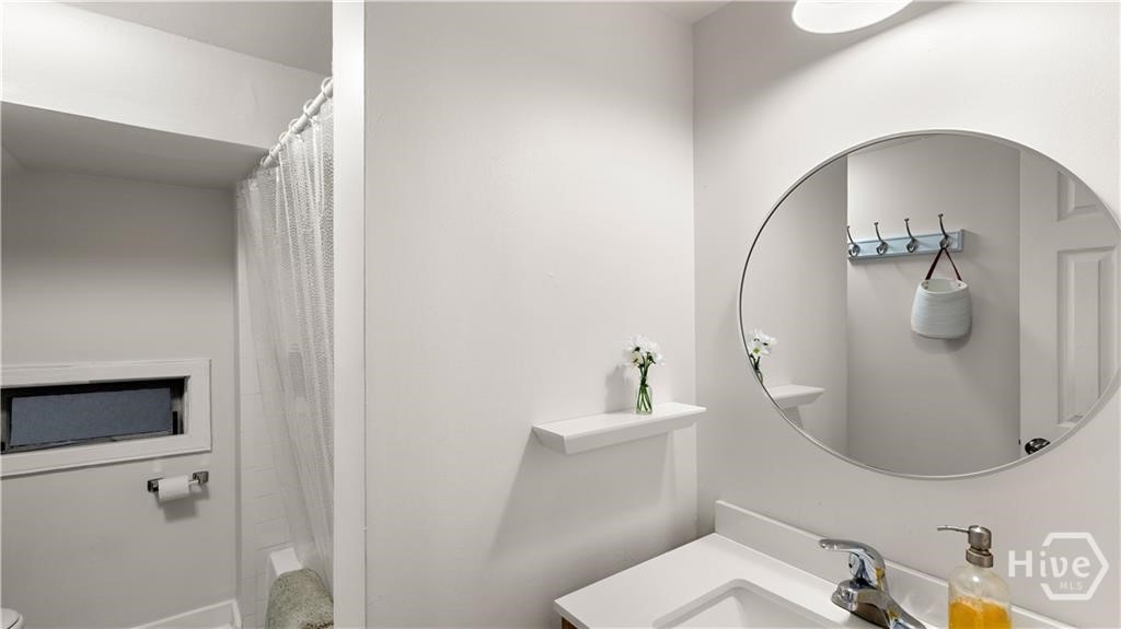 534 E Waldburg Street Property Photo 18