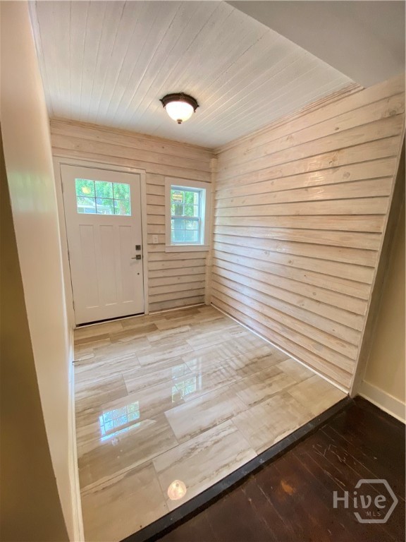615 Orchard Street Property Photo 3