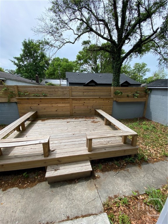 615 Orchard Street Property Photo 14