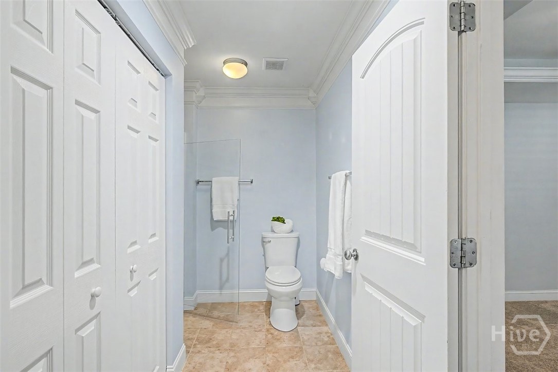 200 Sawgrass Drive Property Photo 17