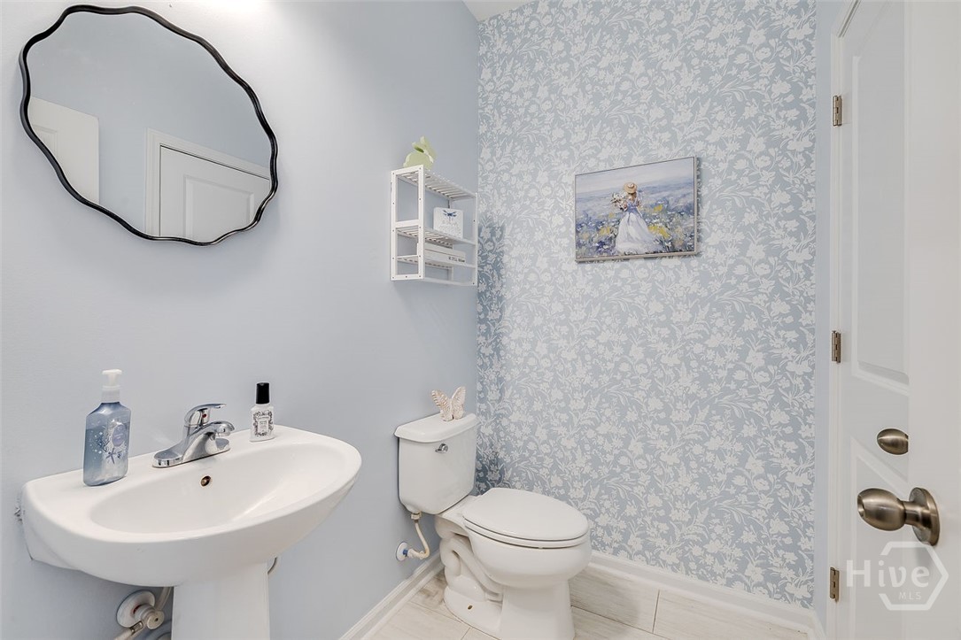 10 Central Park Way Property Photo 9