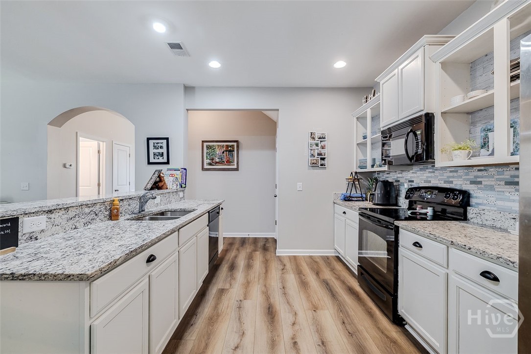 10 Central Park Way Property Photo 17