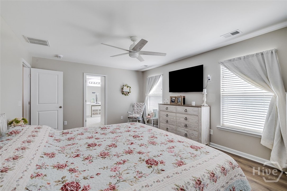 10 Central Park Way Property Photo 24