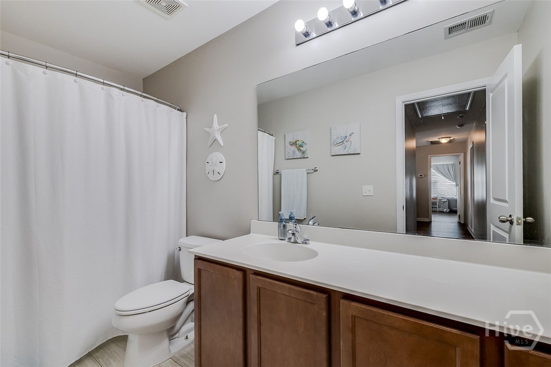 10 Central Park Way Property Photo 31