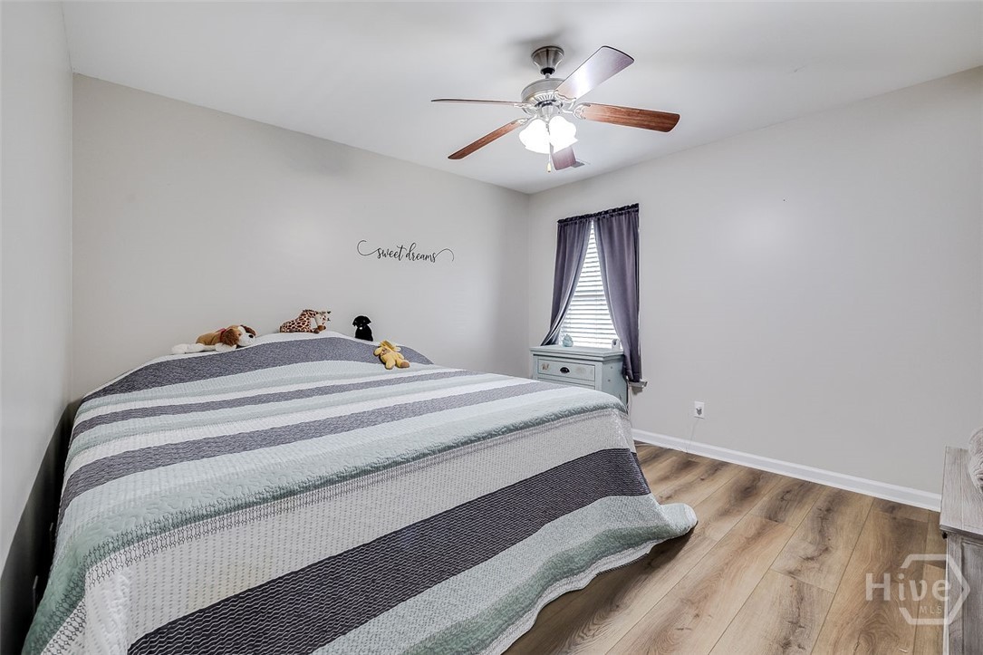 10 Central Park Way Property Photo 32