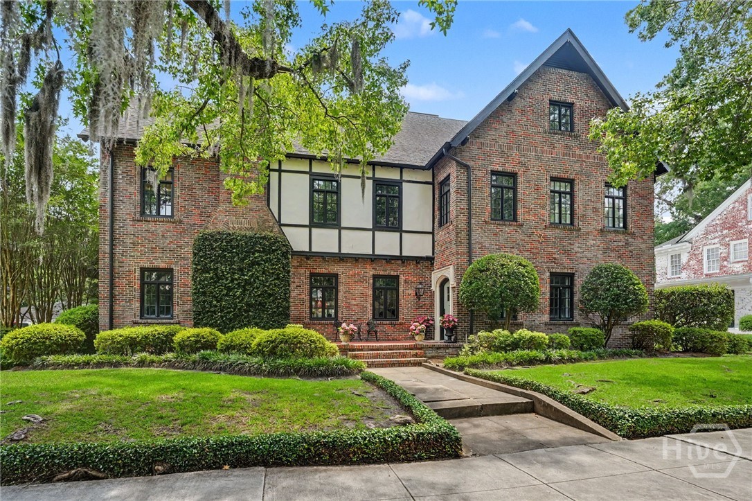 27 E 49th Street Property Photo