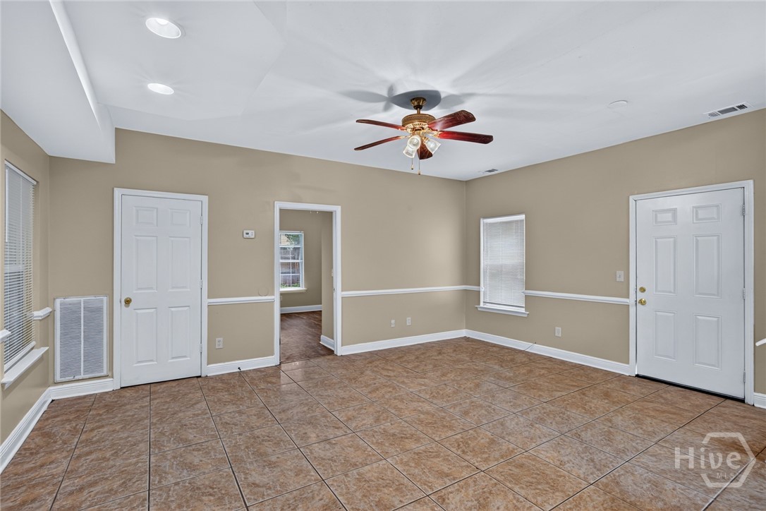 1127 E Bolton Street Property Photo 9