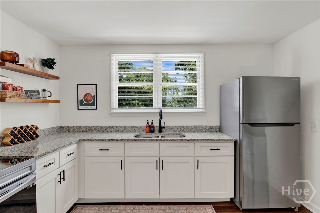 1223 & 1225 E 70th Street Property Photo 46