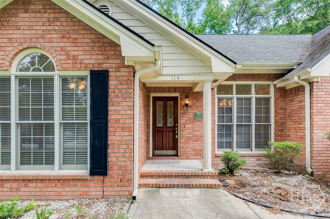 114 Red Bluff Circle Property Photo 3