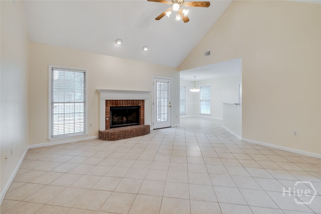 114 Red Bluff Circle Property Photo 10