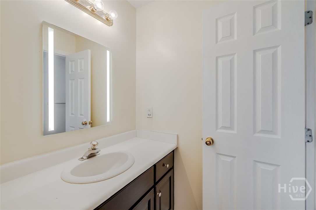 114 Red Bluff Circle Property Photo 13