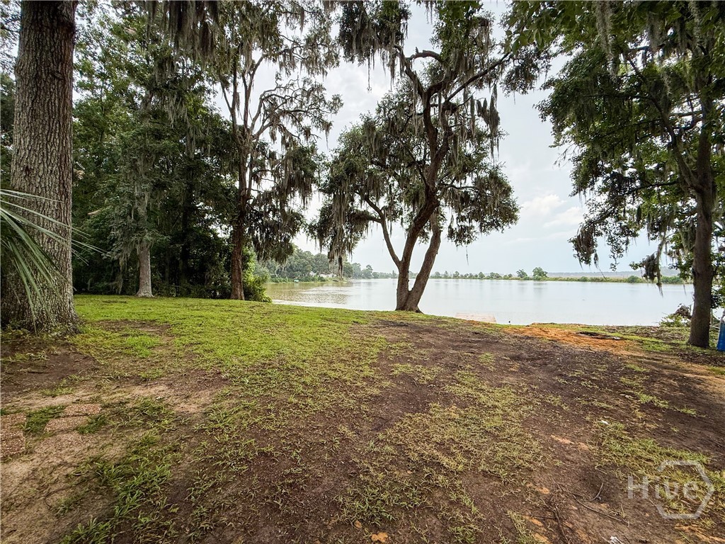 477 Lake Drive Property Photo 3